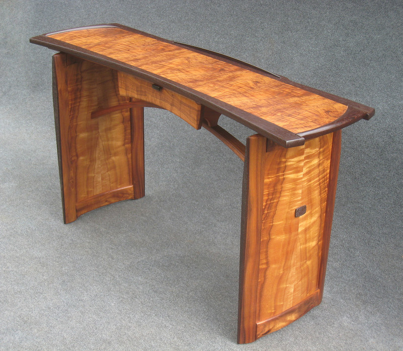 crescent_entry_table